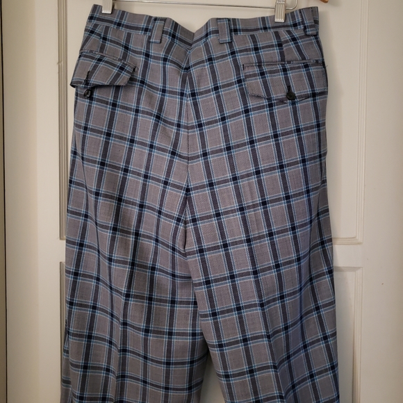 Sophisticated Tiglio Rosso 3 piece men's suit. Shades of blue plaid. - Picture 10 of 12